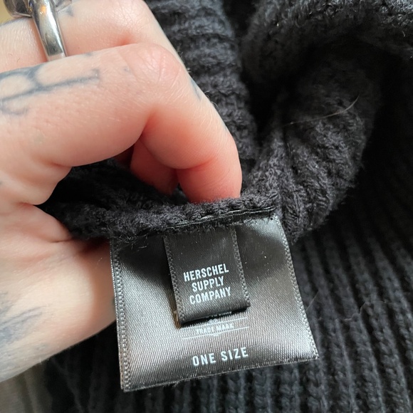 Herschel Juneau Beanie - Picture 4 of 4
